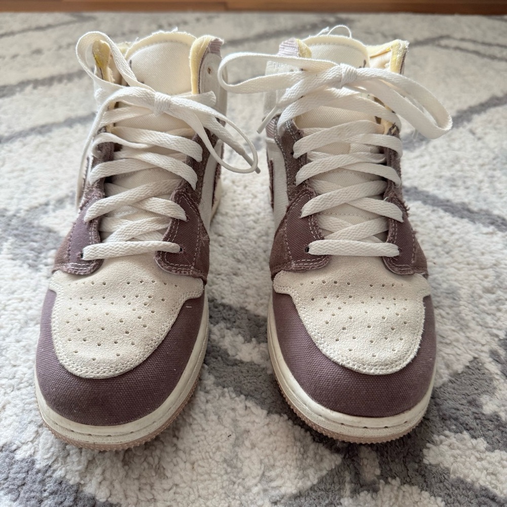 Nike Air Jordan 1 Mid SE Craft Big Kids’ Shoes